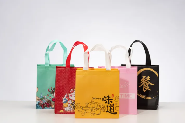 黔西南布依族苗族自治州限塑令再升级：无纺布袋助力塑料污染治理